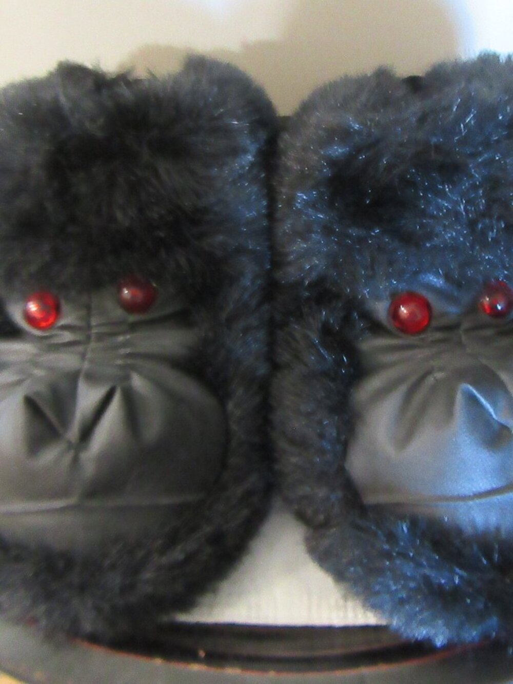 Men's Size Large Size 9-10 Gorilla Slippers